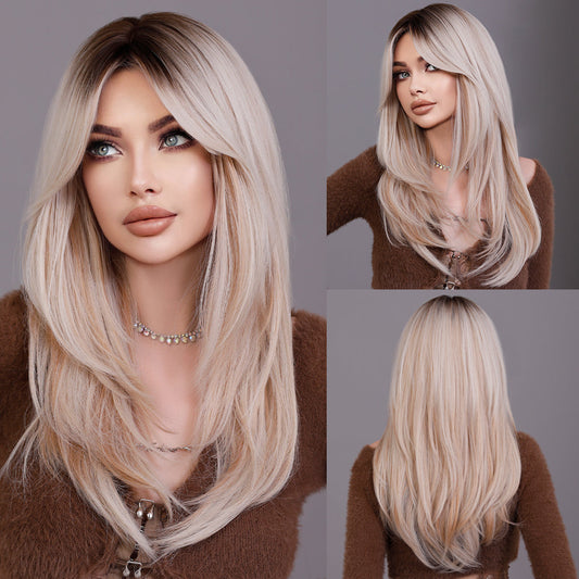 Layered heat-resistant wig with bangs Can be used for role play